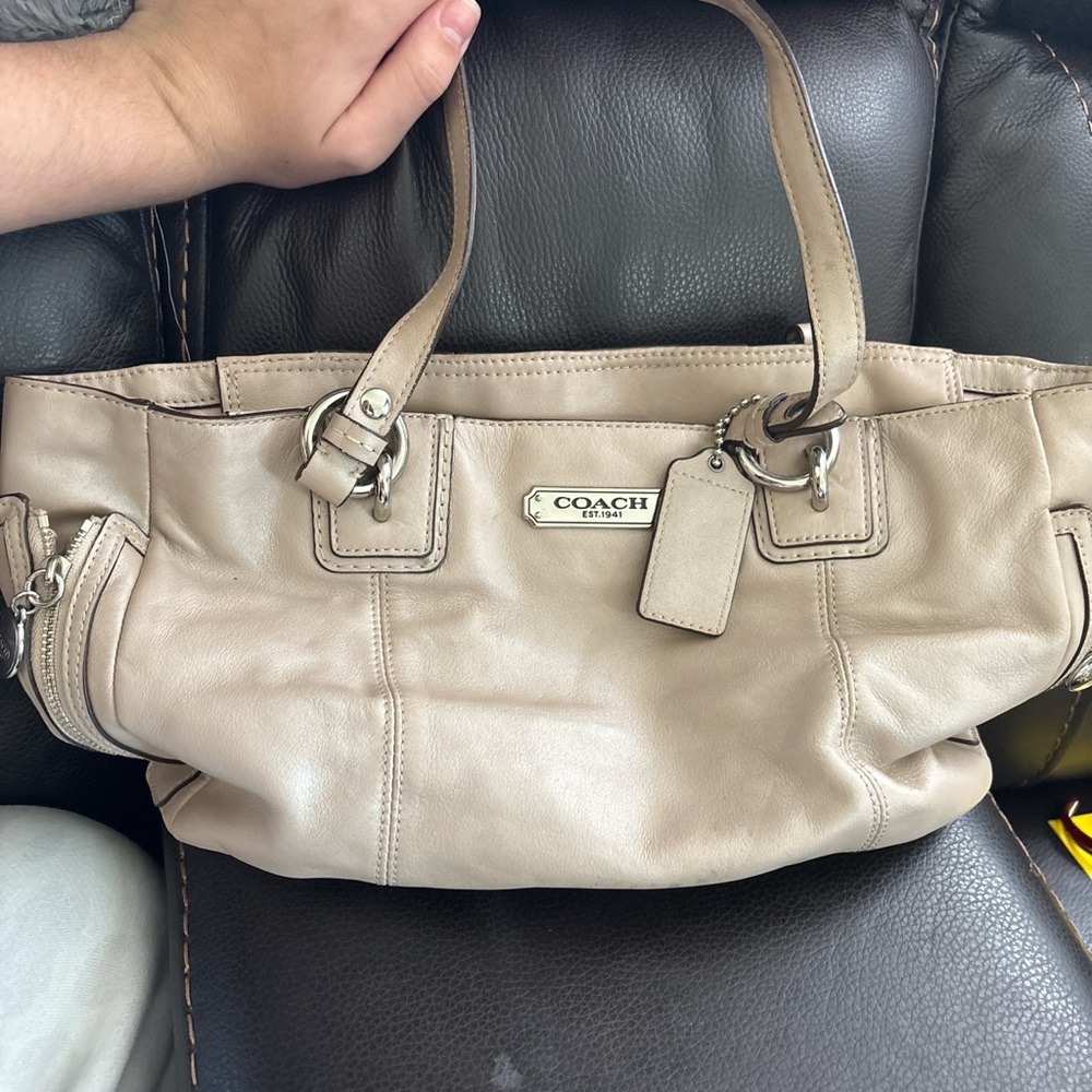 Coach Beige Leather Shoulder Bag